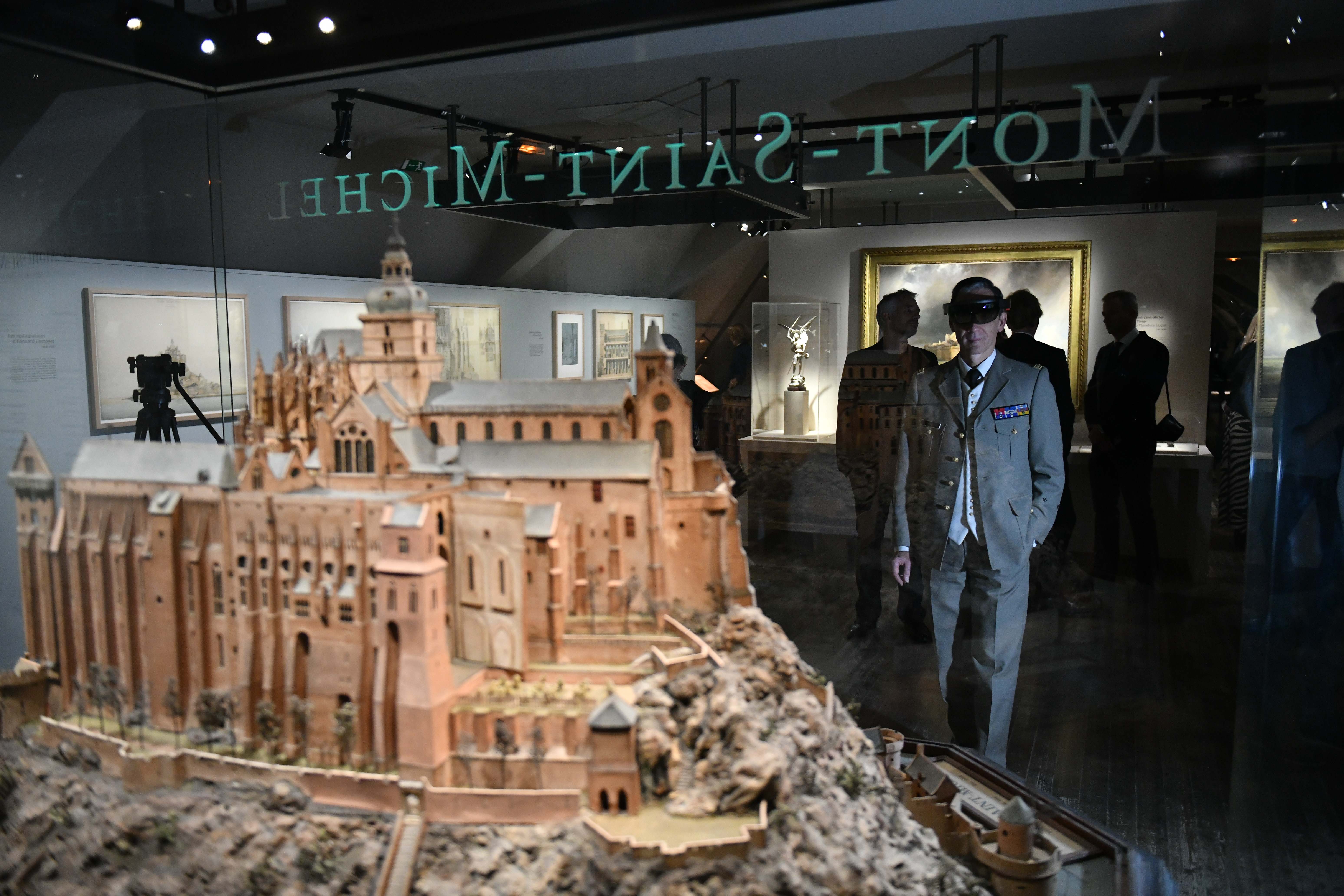 musee-plans-reliefs-hololens-realite-mixte-microsoft