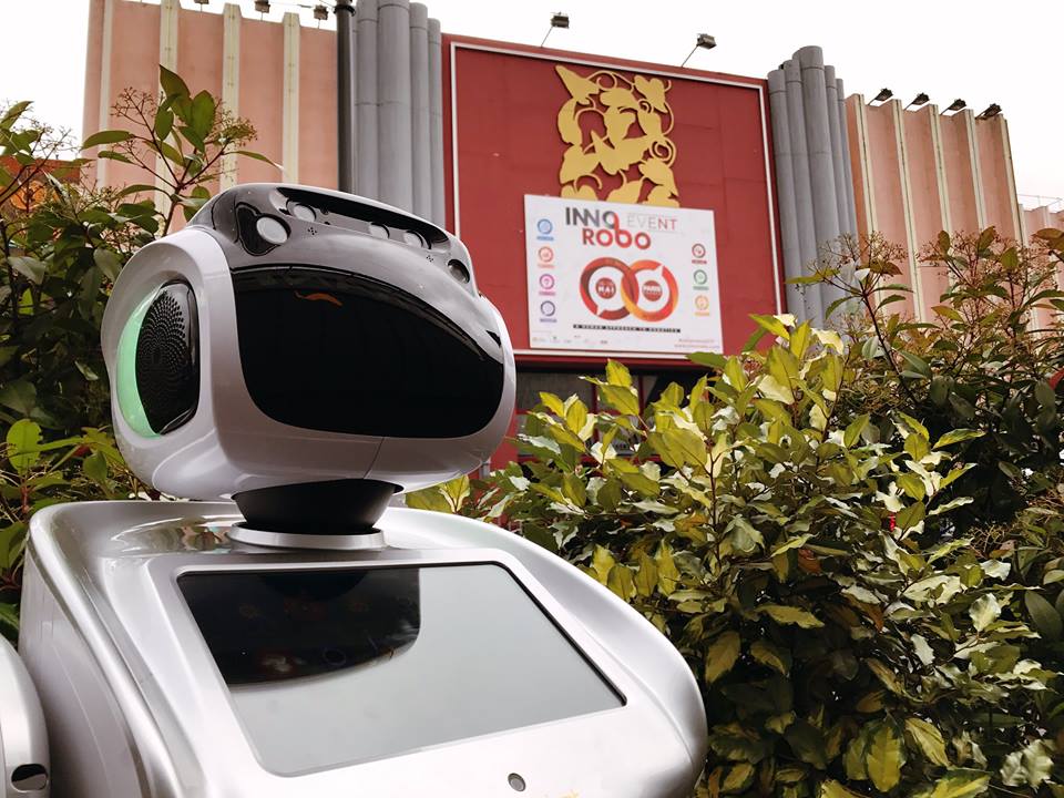 sanbot_innorobo