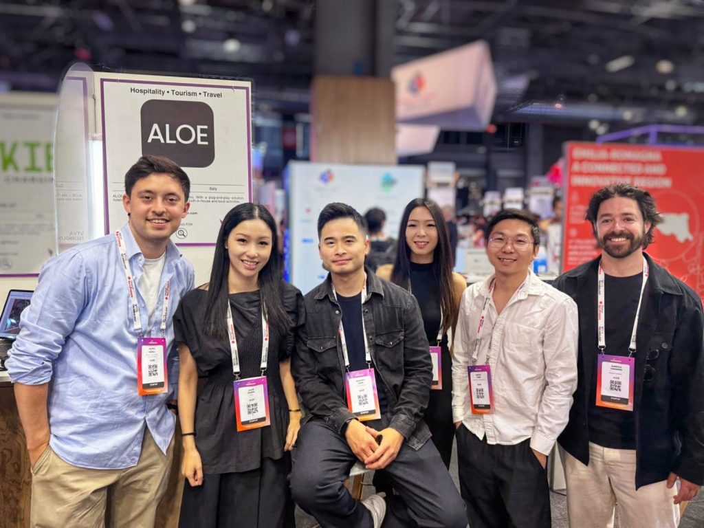 L'équipe d'ALOE à Viva Tech