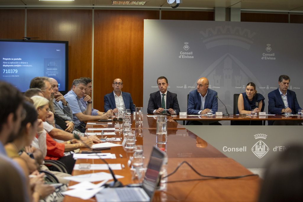 réunion du du Consell Insular d'Eivissa
