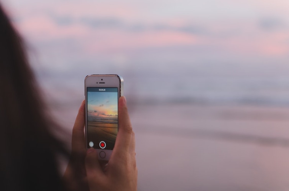L-application-d-easyJet-permet-aux-internautes-de-reserver-un-sejour-depuis-Instagram