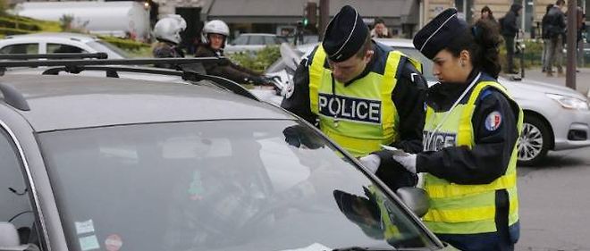 Manifestation contre le prix des carburants: des policiers appellent à la grève des PV Manifestation contre le prix des carburants: des policiers appellent à la grève des PV