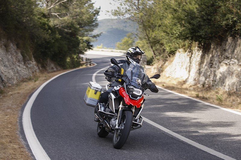 Le service de location de motos de Hertz met le cap sur l'Italie