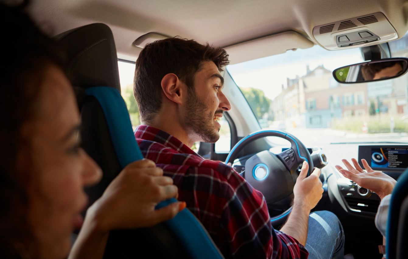 SNCF s'allie avec BlaBlaCar et lui vend aussi Ouibus