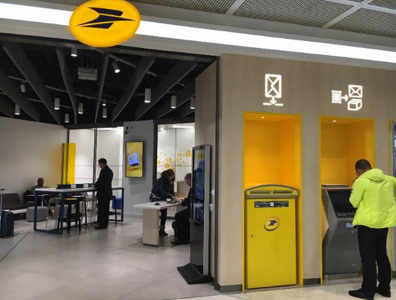 La Poste se pose à Orly et Roissy