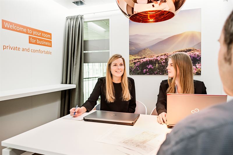 Une mini-salle de réunion a atterri à l'aéroport de Munich Une mini-salle de réunion a atterri à l'aéroport de Munich