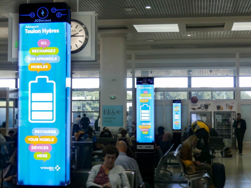 Aéroport de Toulon : les smartphones des voyageurs d'affaires ne manqueront plus de jus Aéroport de Toulon : les smartphones des voyageurs d'affaires ne manqueront plus de jus