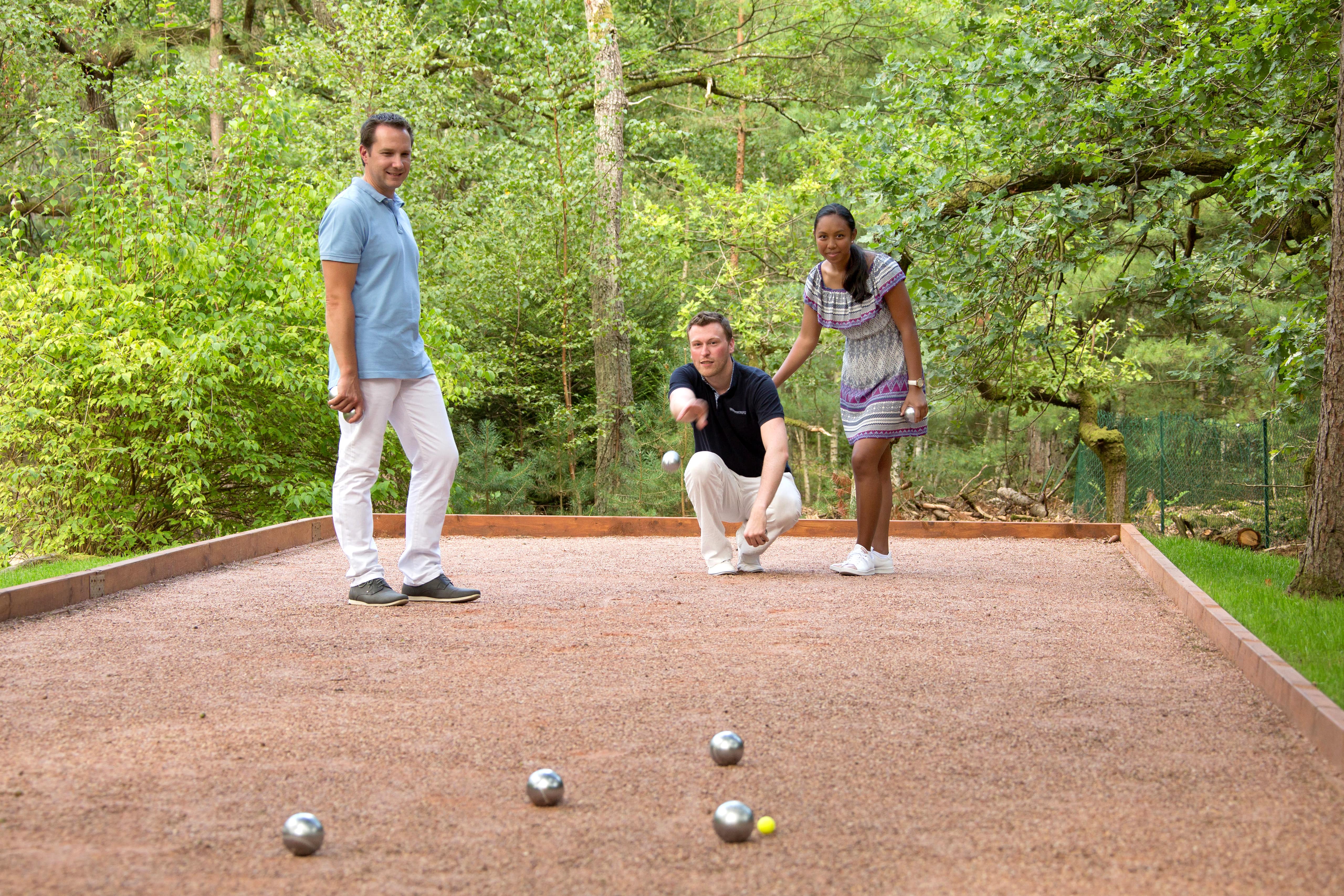 Un p'tit tournoi de pétanque, pour fédérer les équipes ? Un p'tit tournoi de pétanque, pour fédérer les équipes ?