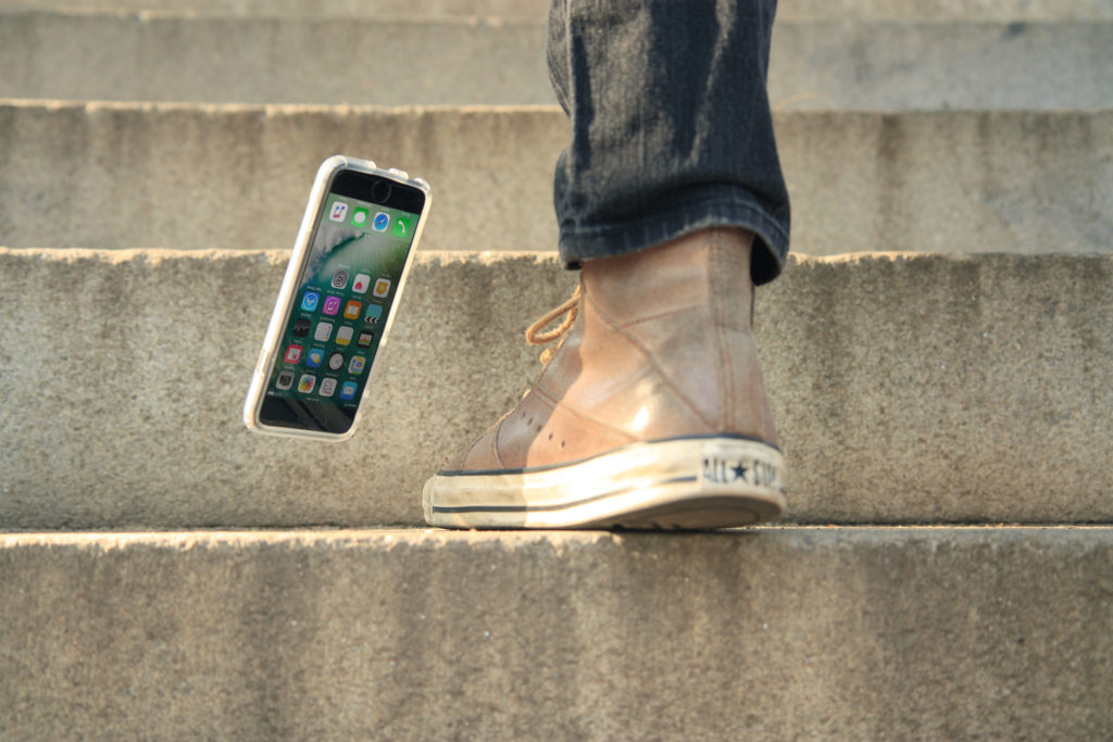Une coque de téléphone invisible et incassable