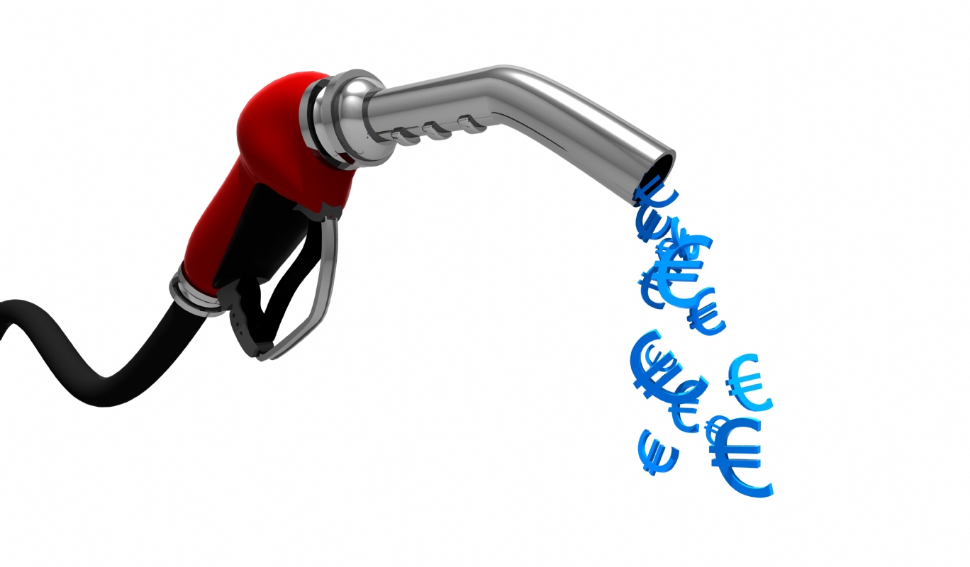 Prix des carburants: taxes maintenues mais des aides renforcées, promet le gouvernement Prix des carburants: taxes maintenues mais des aides renforcées, promet le gouvernement