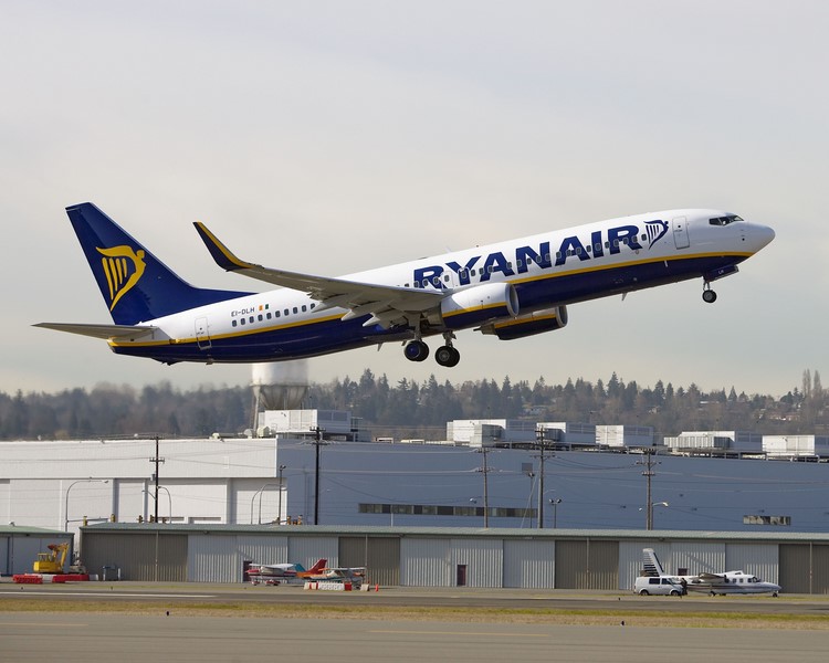 Ryanair revoit ses objectifs et ses capacités à la baisse Ryanair revoit ses objectifs et ses capacités à la baisse