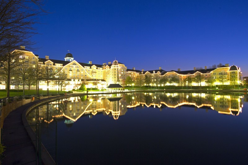 Coup de jeune pour un centre de convention de Disneyland Paris