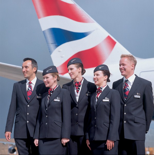 Les jeunes hôtesses de British Airways veulent un pantalon Les jeunes hôtesses de British Airways veulent un pantalon