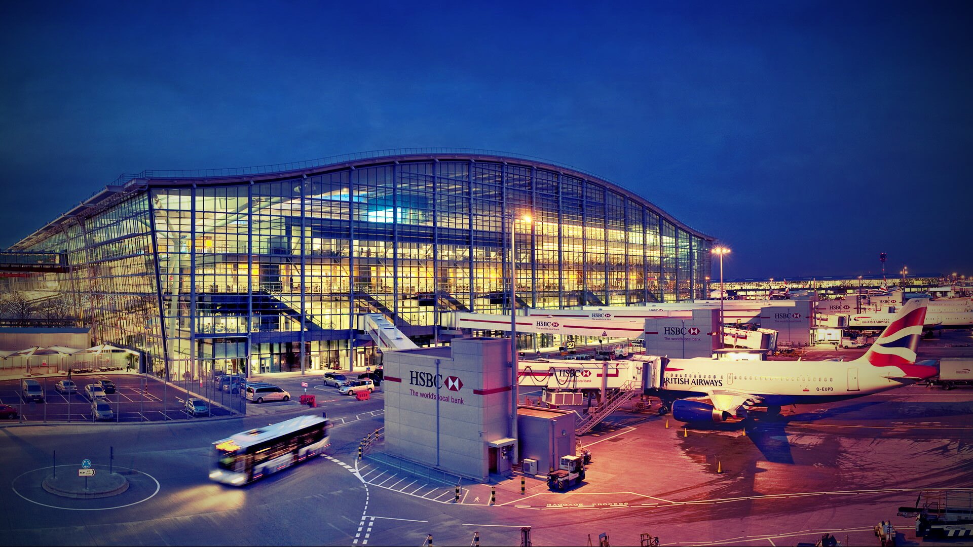 Heathrow: une panne d'éclairage provoque de nombreux retards Heathrow: une panne d'éclairage provoque de nombreux retards
