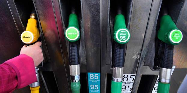 Pour la première fois, le diesel est plus cher que l'essence Pour la première fois, le diesel est plus cher que l'essence