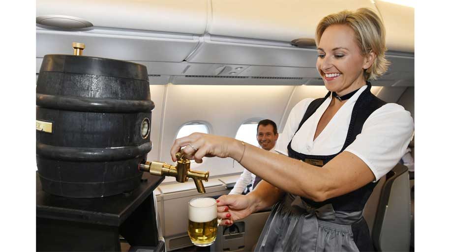 Oktoberfest: de la bière à la pression dans les avions Lufthansa Oktoberfest: de la bière à la pression dans les avions Lufthansa
