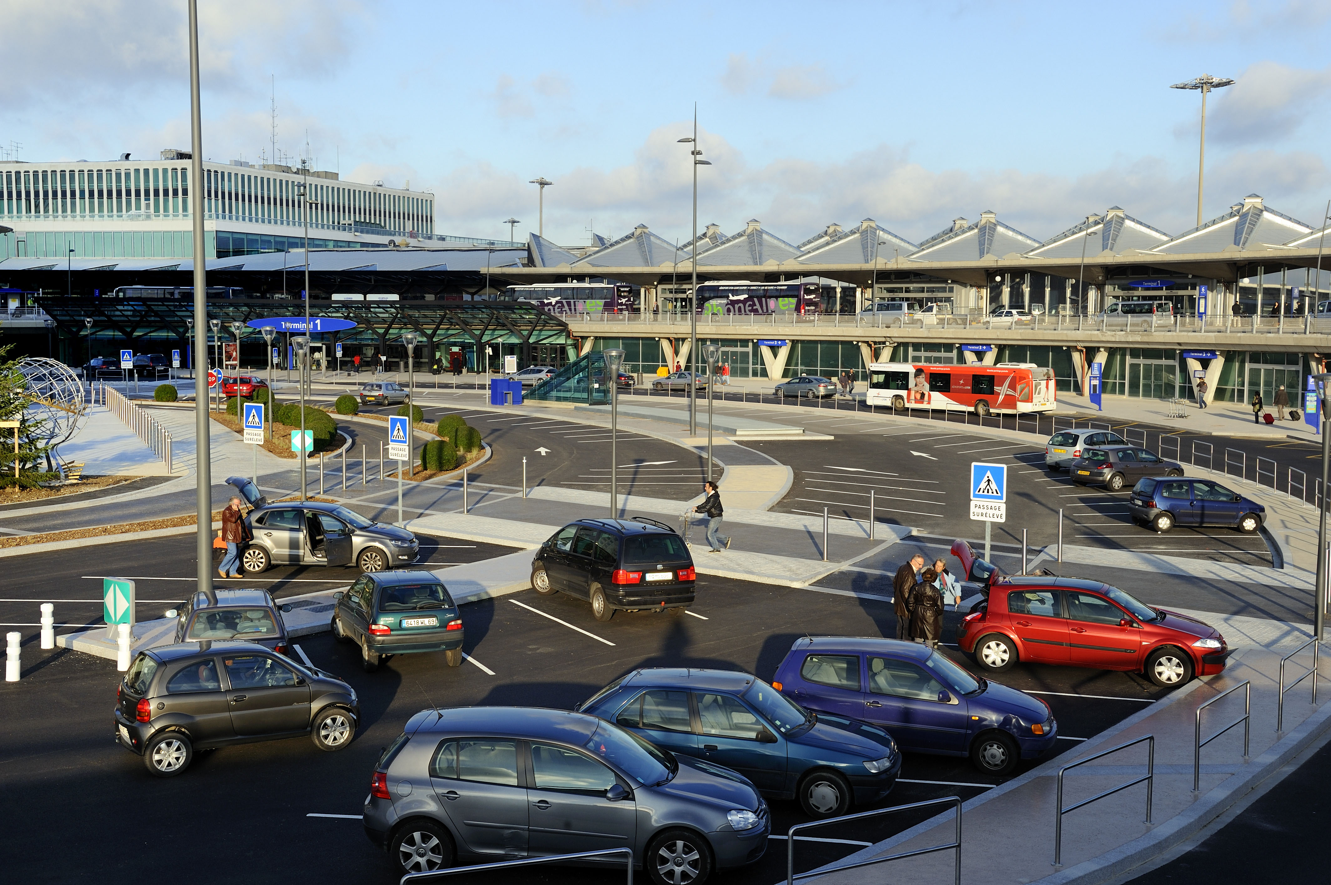 Le recours des parkings privés de l'aéroport de Lyon a été rejeté Le recours des parkings privés de l'aéroport de Lyon a été rejeté